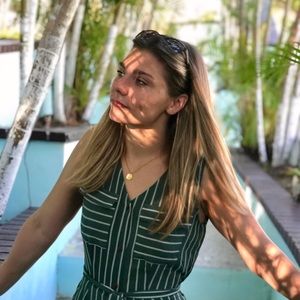 Meet your Posher, Laura